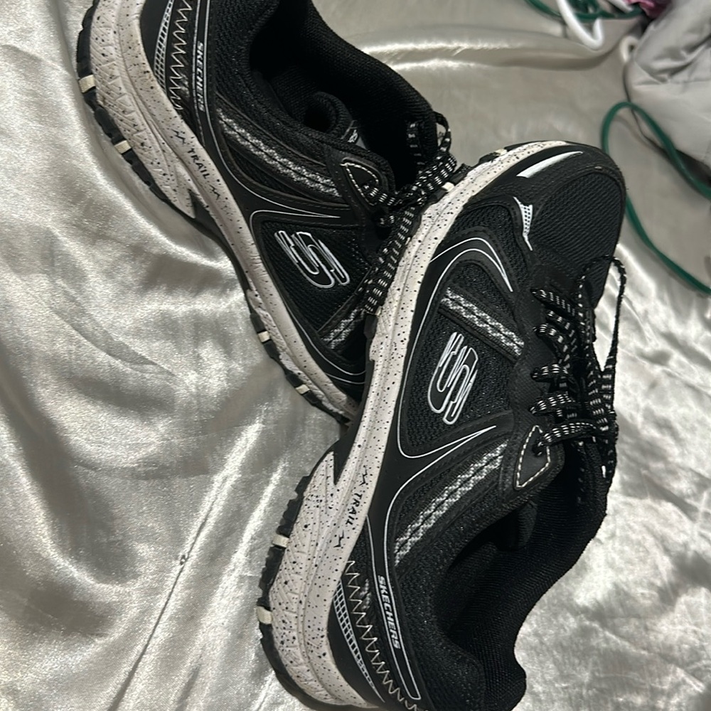 Trail shoes